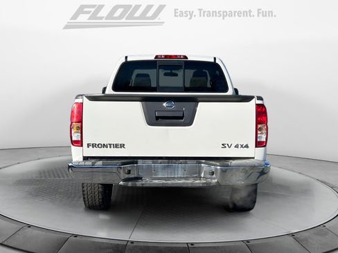 Used 2016 Nissan Frontier SV image 7