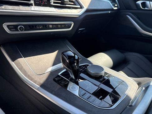 Used 2022 BMW X5 xDrive40i w/ Premium Package image 37