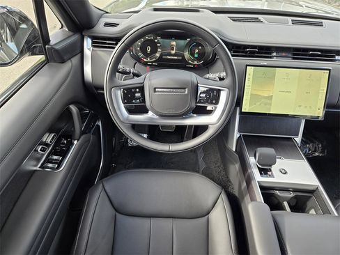 New 2026 Land Rover Range Rover SE image 9
