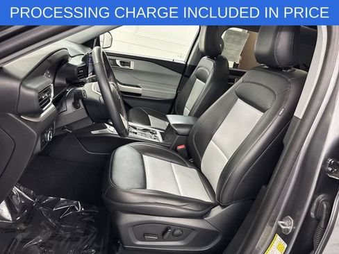 Certified 2024 Ford Explorer XLT w/ Equipment Group 202A AWD/4WD image 3
