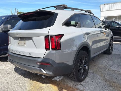 Certified 2022 Kia Sorento X-Line EX AWD/4WD image 11