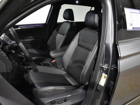 Used 2024 Volkswagen Tiguan SE R-Line image 15