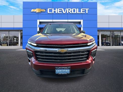 Used 2025 Chevrolet Traverse LT w/ Driver Confidence Package FWD image 7