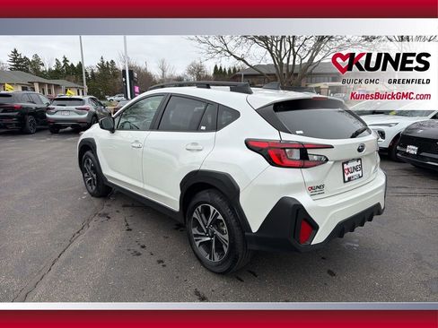 Used 2024 Subaru Crosstrek 2.0i Premium image 9