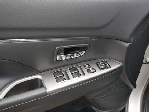 Used 2023 Mitsubishi Outlander Sport SE image 16