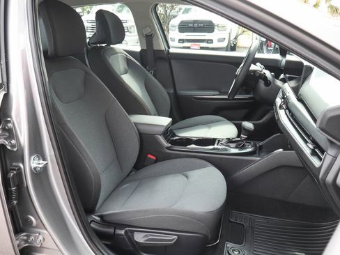Used 2025 Kia K4 FWD image 40