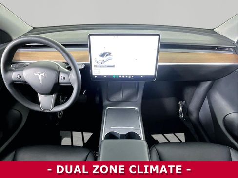 Used 2021 Tesla Model Y Long Range AWD/4WD image 7