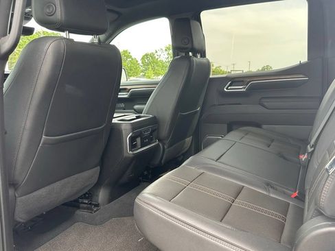 Used 2023 Chevrolet Silverado 1500 High Country w/ Technology Package AWD/4WD image 15