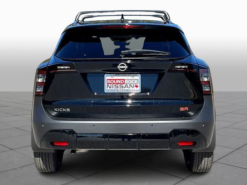 New 2026 Nissan Kicks SR w/ Illumination Package FWD image 4