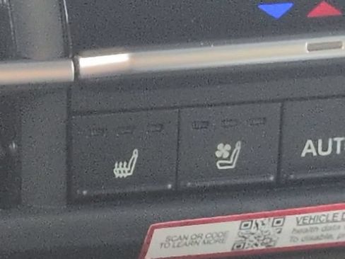 Certified 2026 Toyota Sienna Limited FWD image 23