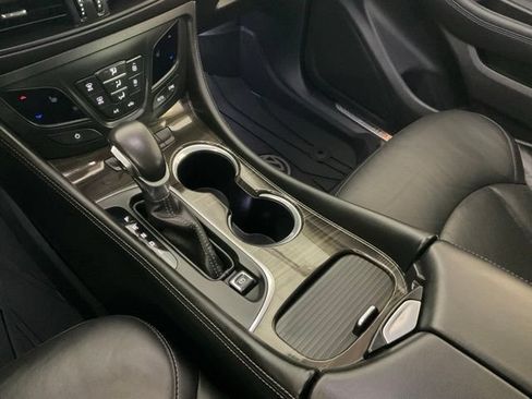 Used 2019 Buick Envision Essence AWD/4WD image 17