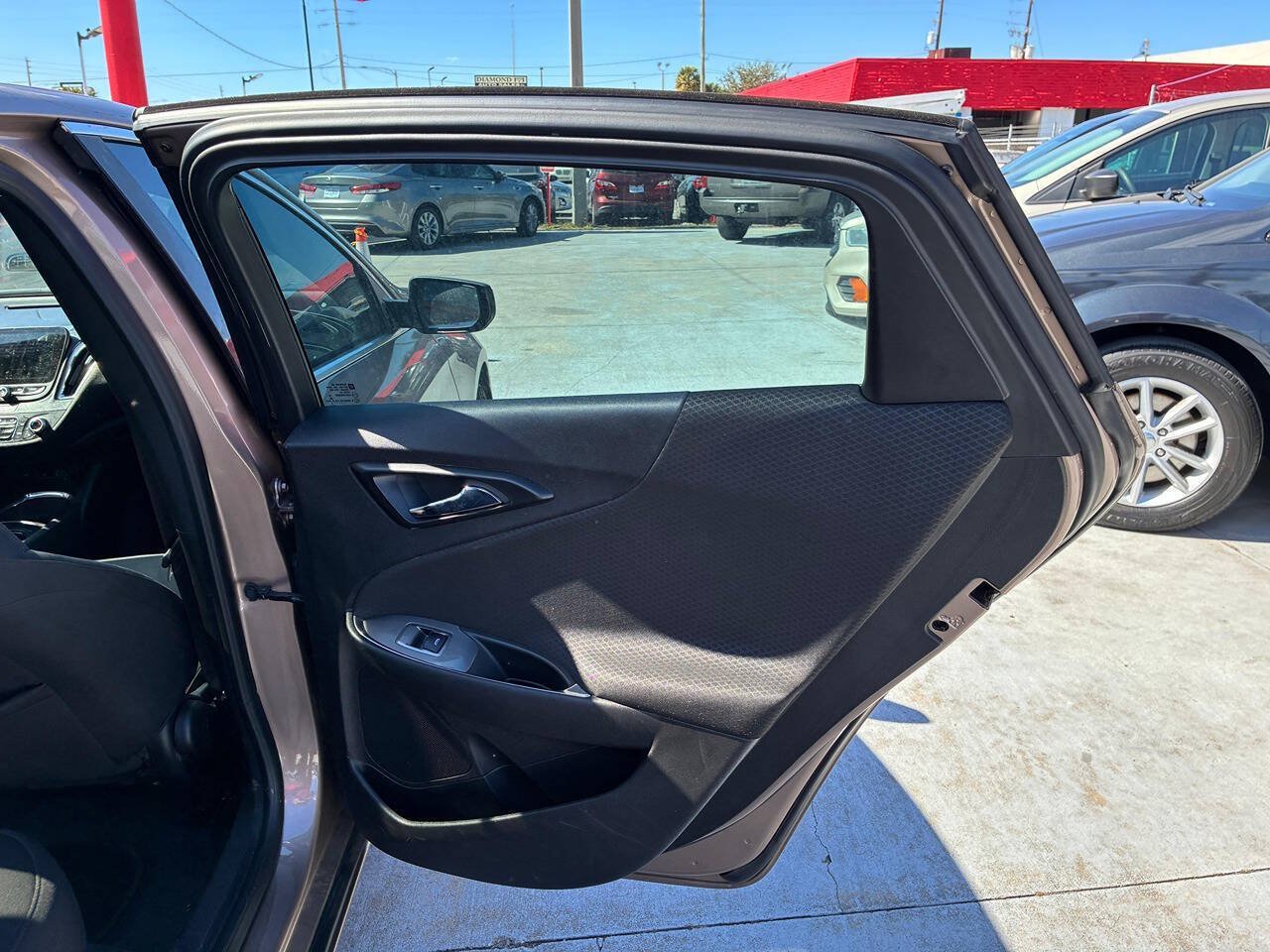 Used 2019 Chevrolet Malibu LT FWD image 14