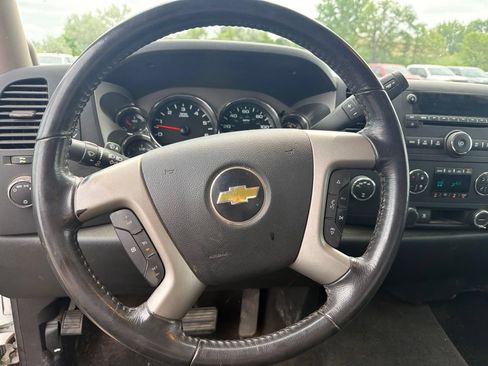 Used 2011 Chevrolet Silverado 1500 LT w/ All-Star Edition AWD/4WD image 9