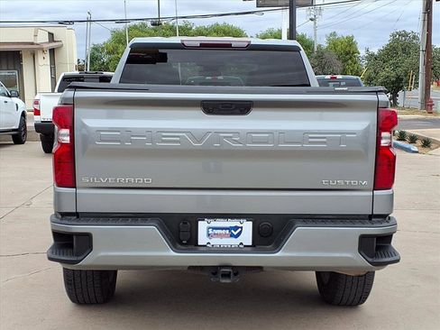 Used 2023 Chevrolet Silverado 1500 Custom image 6