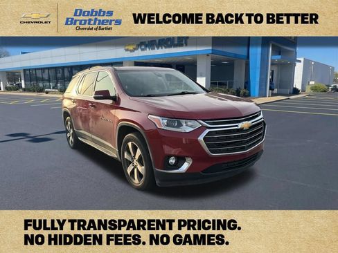 Used 2020 Chevrolet Traverse LT w/ LT Premium Package FWD image 1