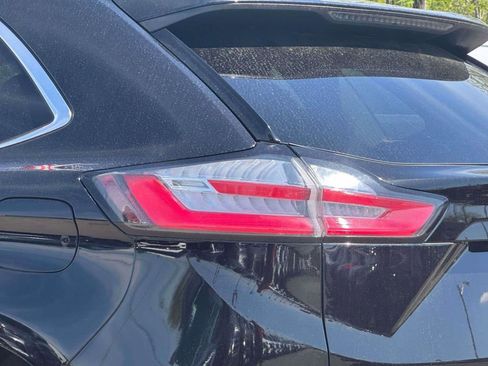 Certified 2024 Ford Edge SEL AWD/4WD image 8