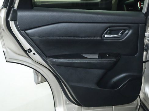 Certified 2024 Nissan Rogue SL image 13