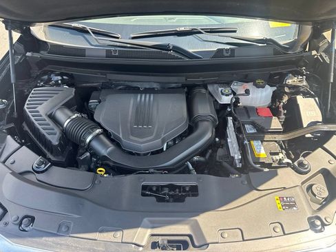 Certified 2024 GMC Acadia Denali w/ Super Cruise Package AWD/4WD image 38