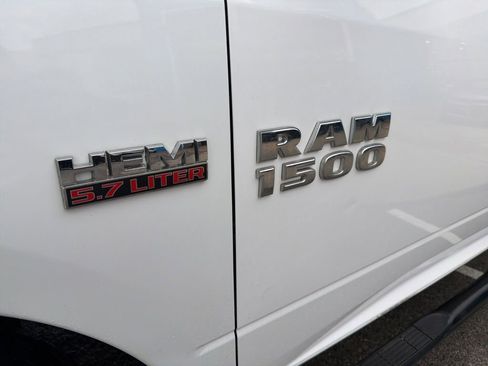 Used 2017 RAM 1500 Express AWD/4WD image 10