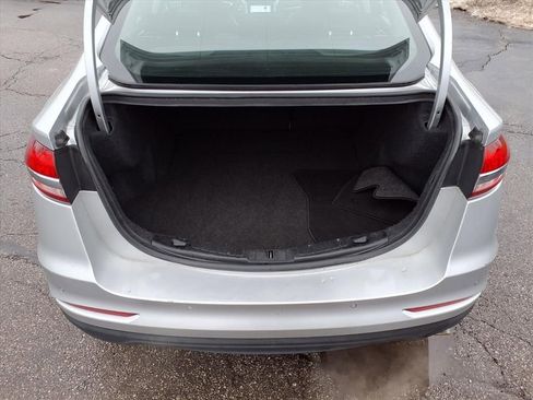 Used 2019 Ford Fusion SEL image 25