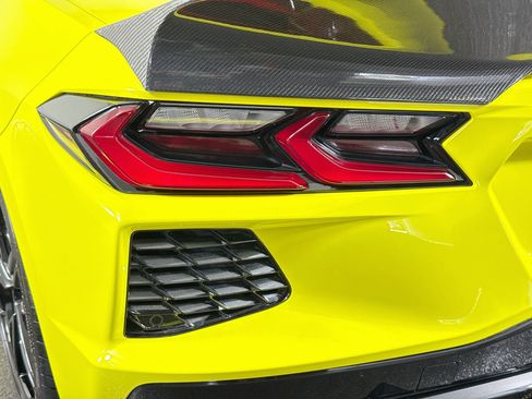 Used 2020 Chevrolet Corvette Stingray Preferred Cpe w/ 2LT Preferred Equipment Group RWD image 32
