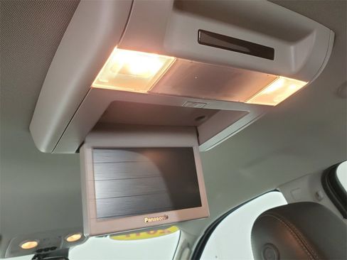 Used 2017 GMC Acadia Limited SLT image 30