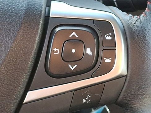 Used 2015 Toyota Camry LE image 19