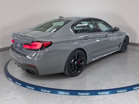 Used 2022 BMW M550i xDrive w/ Dynamic Handling Package image 6