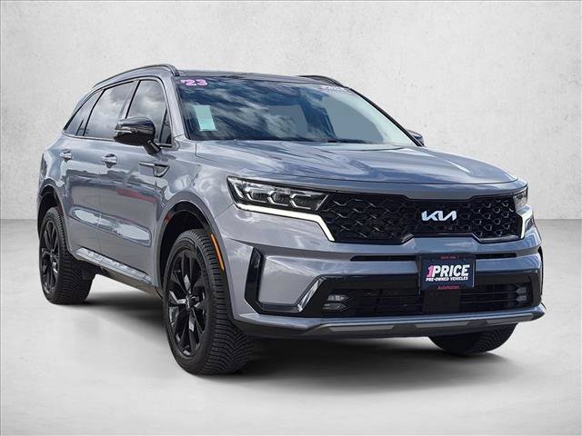 Used 2023 Kia Sorento SX AWD/4WD image 3