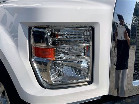 Used 2018 Ford F650 2WD Regular Cab Super Duty image 27