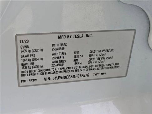 Used 2021 Tesla Model Y Long Range image 26
