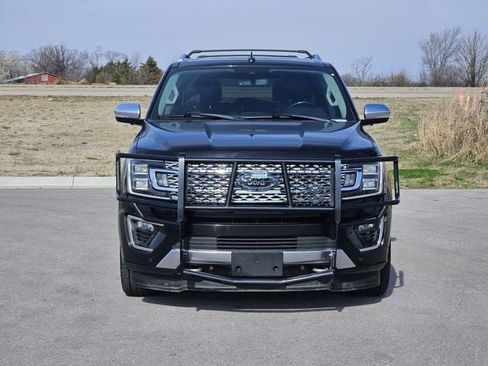 Used 2019 Ford Expedition Max Platinum image 2