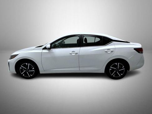 Used 2024 Nissan Sentra SV image 8