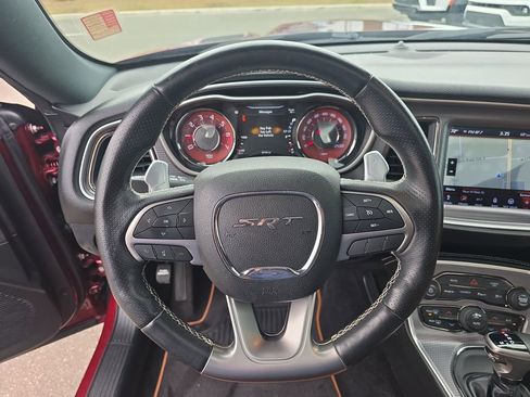 Used 2018 Dodge Challenger SRT Hellcat image 25