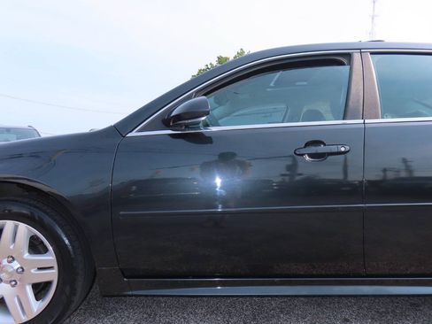 Used 2014 Chevrolet Impala LT w/ LT Sunroof Package FWD image 30