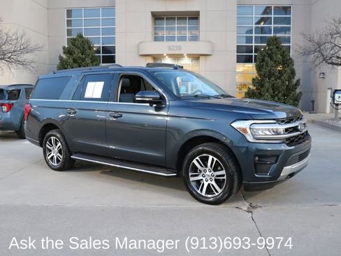 Used 2023 Ford Expedition Max XLT image 1