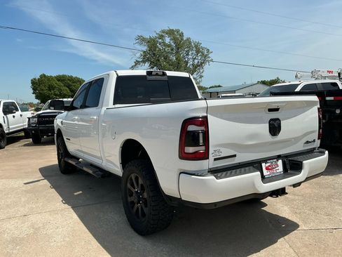 Used 2022 RAM 2500 Big Horn w/ Level C Equiment Group AWD/4WD image 7