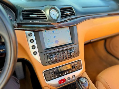 Used 2010 Maserati GranTurismo Convertible RWD image 69