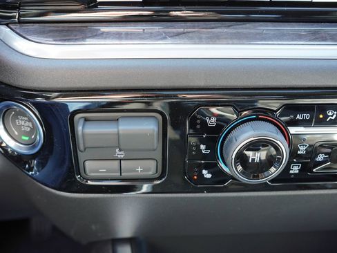 New 2026 Chevrolet Silverado 1500 LTZ w/ LTZ Premium Package AWD/4WD image 16