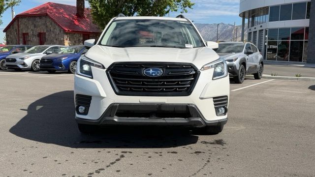 Used 2024 Subaru Forester Premium AWD/4WD image 8