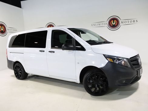 Used 2023 Mercedes-Benz Metris Passenger image 64