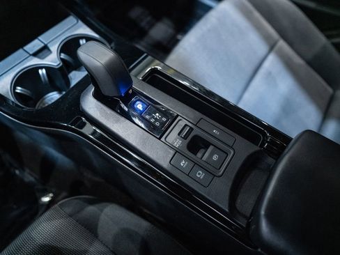 Used 2024 Toyota Prius LE image 27