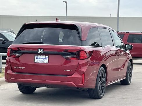 Used 2025 Honda Odyssey Sport-L image 4