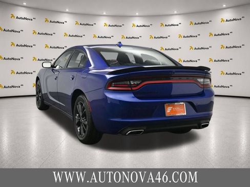 Used 2022 Dodge Charger SXT w/ Blacktop Package AWD/4WD image 5