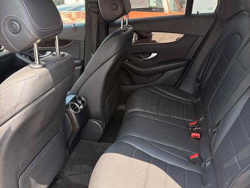 Used 2020 Mercedes-Benz GLC 300 4MATIC w/ Multimedia Package image 7