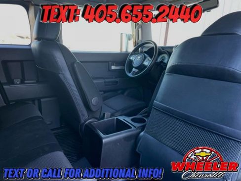 Used 2012 Toyota FJ Cruiser 4WD w/ Convenience Pkg image 11