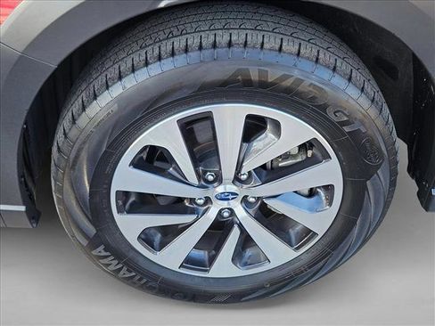 Used 2025 Subaru Outback Premium AWD/4WD image 24