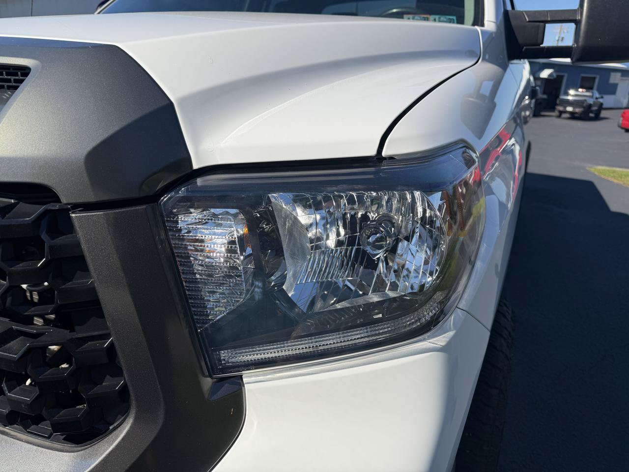 Used 2018 Toyota Tundra SR AWD/4WD image 10
