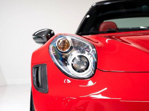 Used 2018 Alfa Romeo 4C Spider image 19