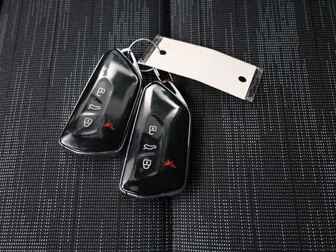 Used 2021 Volkswagen ID.4 Pro w/ ID.4 Protection Package image 28